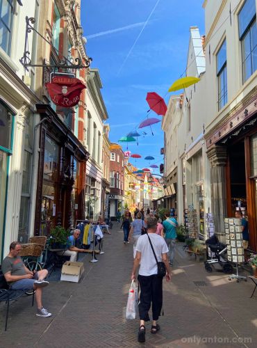 Photo of the Old Town in Deventer by Anton Vander Schaaf.